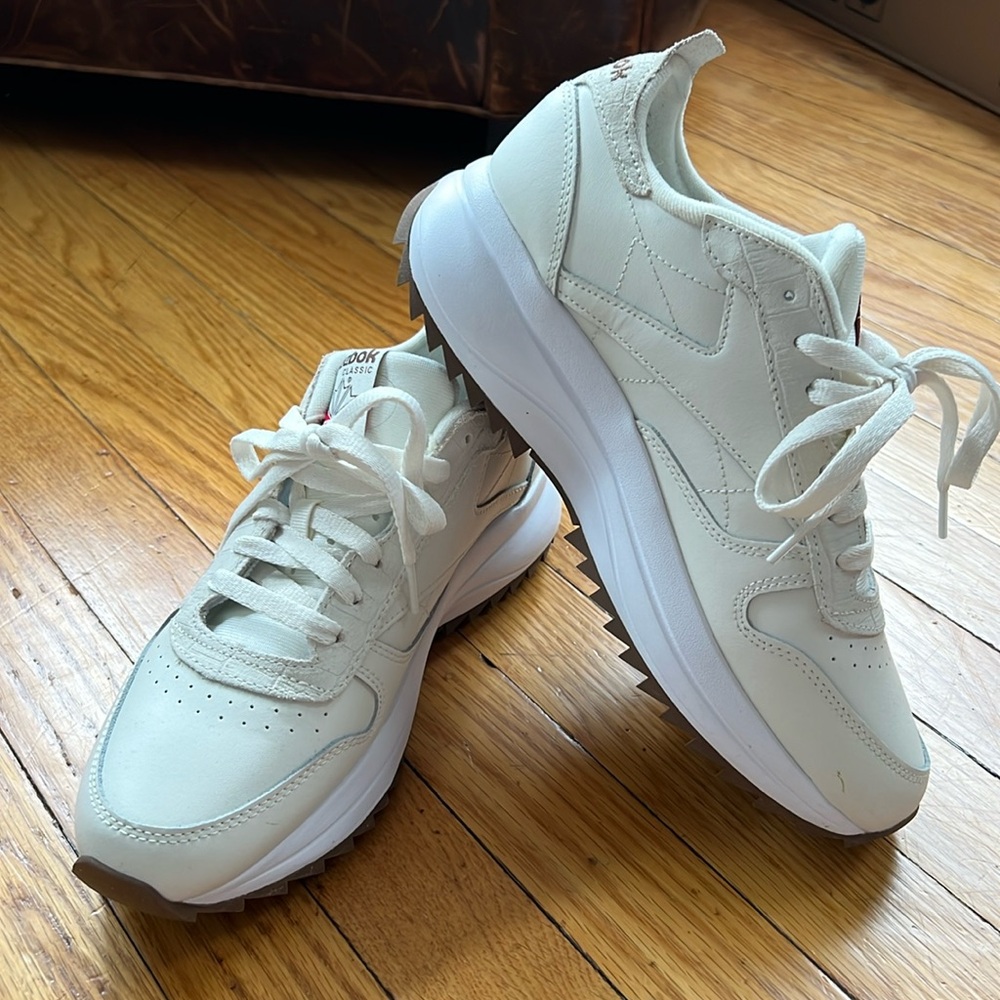 Reebok women's size 9 Classic